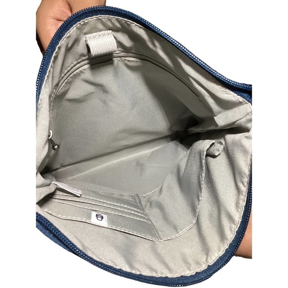 baggallini lightweight large crossbody - Picture 4 of 4